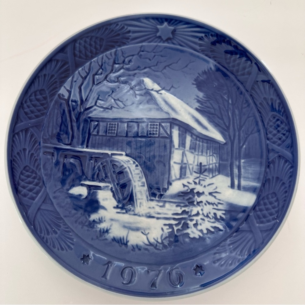 VTG Royal Copenhagen Denmark 1976 Collectible Christmas Water Mill Blue Plate